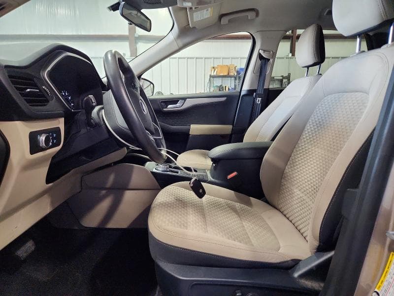 2020 FORD ESCAPE SE 7