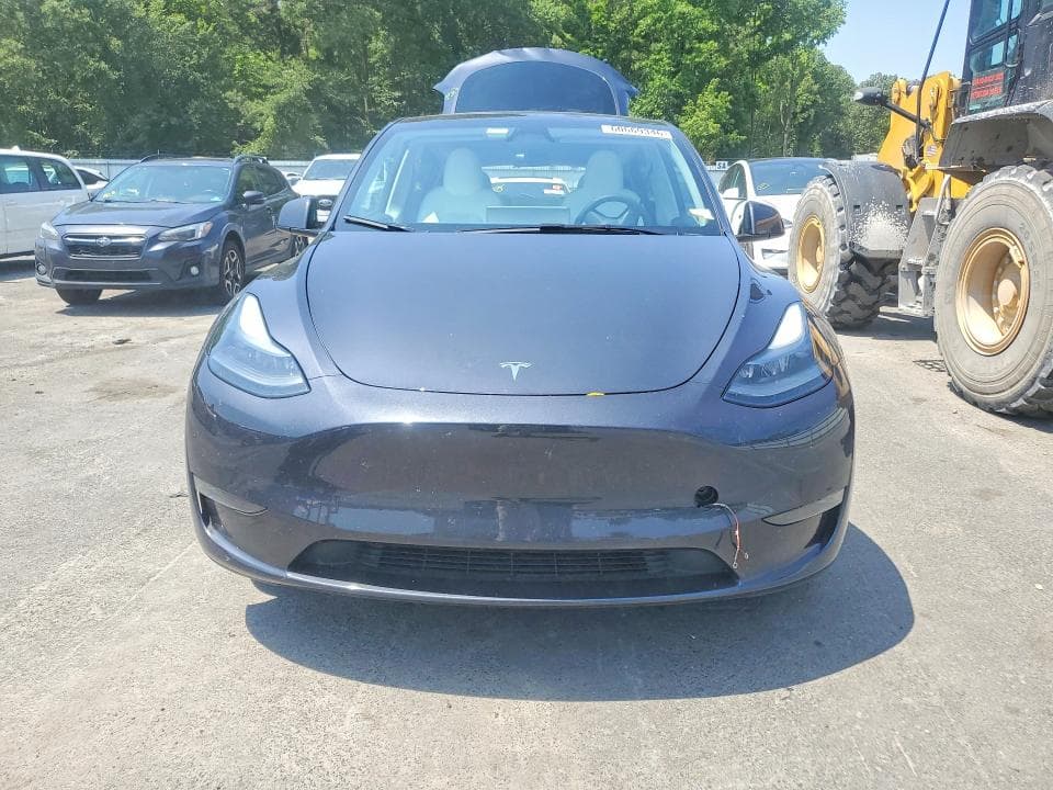 2024 TESLA MODEL Y 5