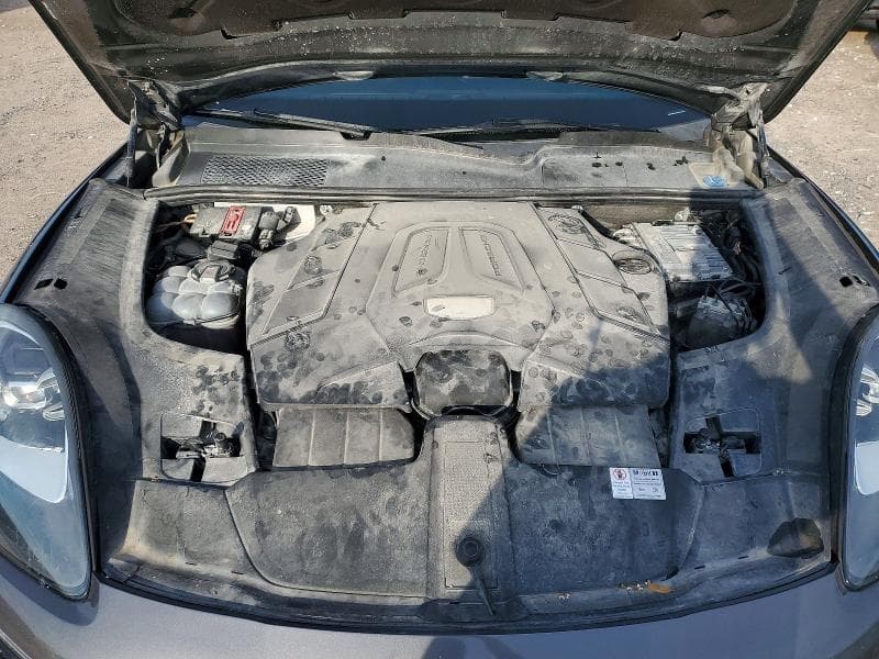2019 PORSCHE CAYENNE S 12