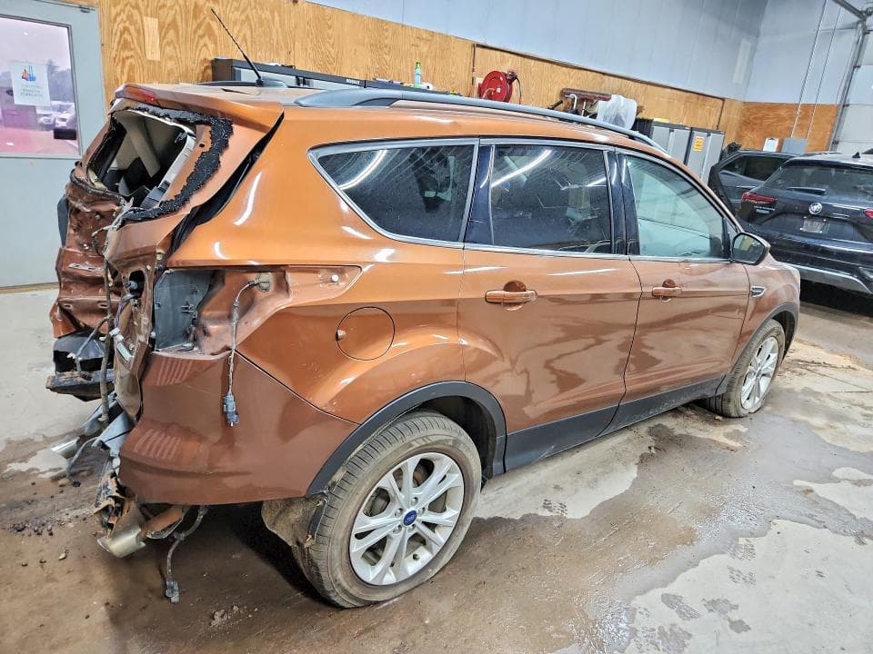 2017 FORD ESCAPE SE 3