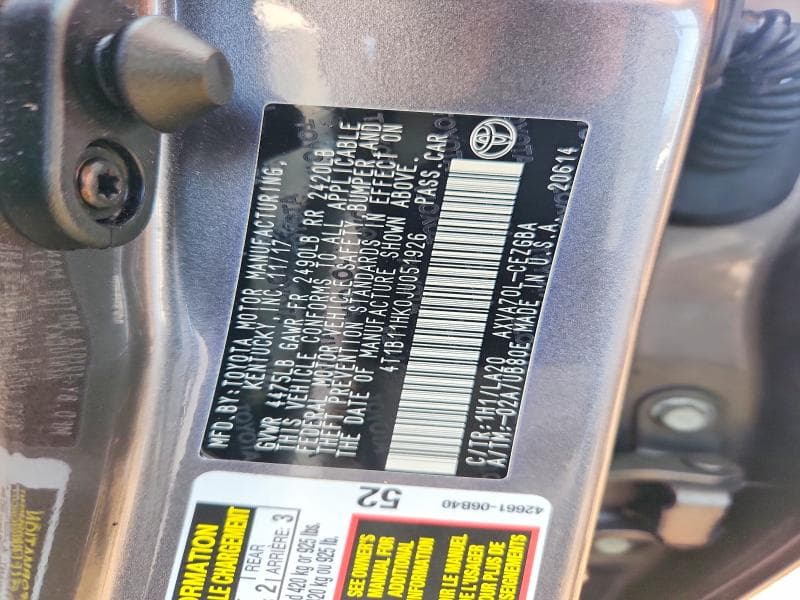2018 TOYOTA CAMRY XLE 12