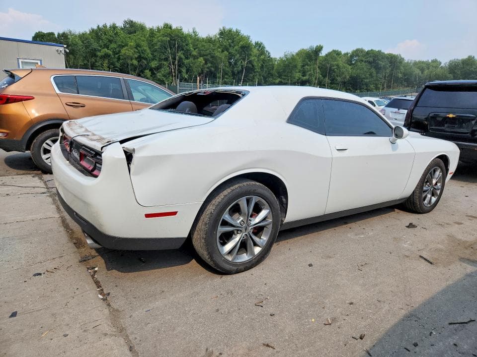 2020 DODGE CHALLENGER SXT 3