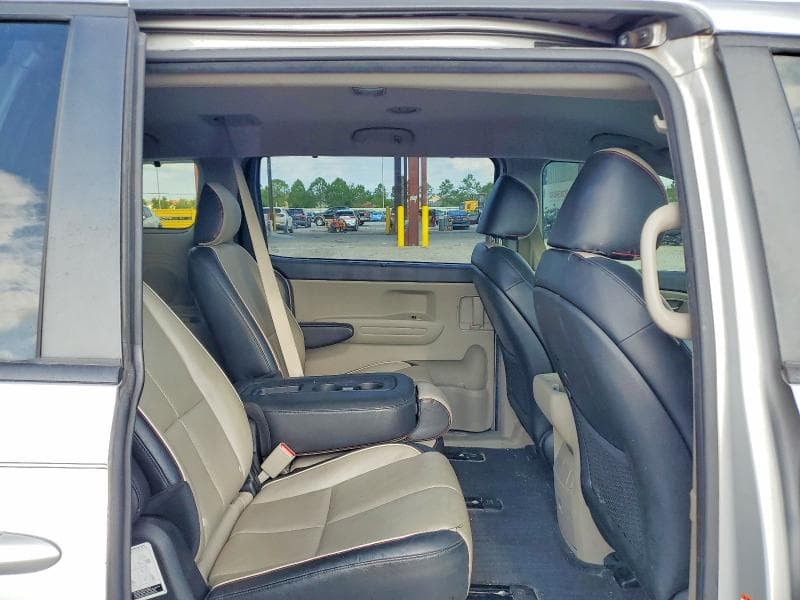 2020 KIA SEDONA EX 11