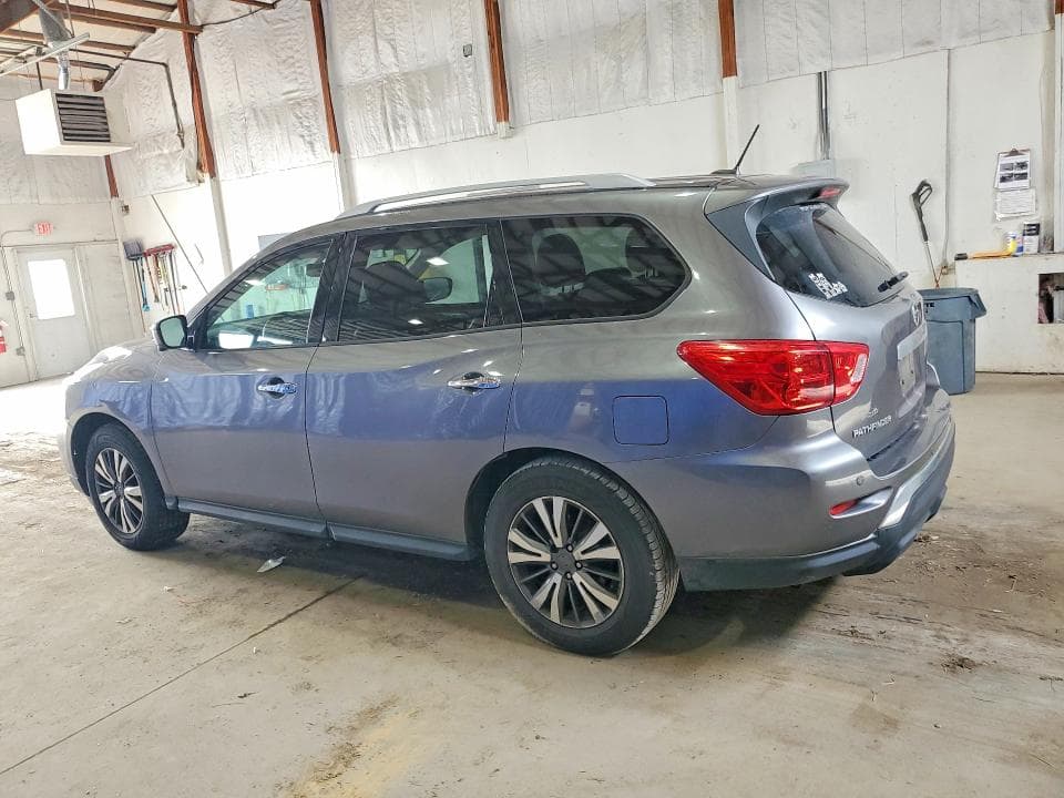 2017 NISSAN PATHFINDER SL 2