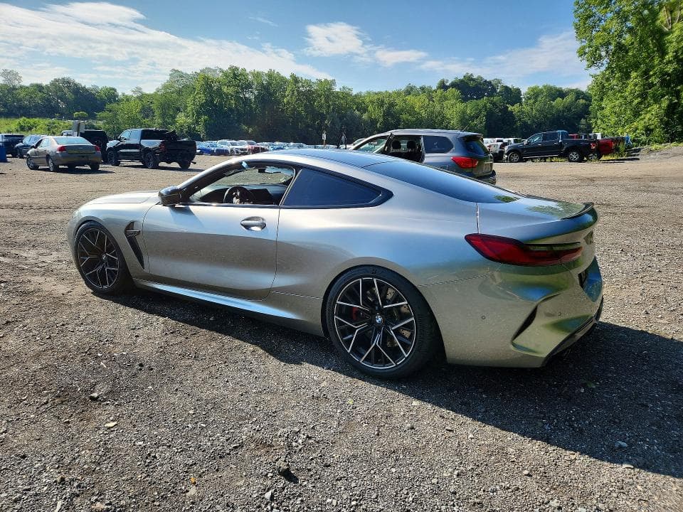 2022 BMW M8 2