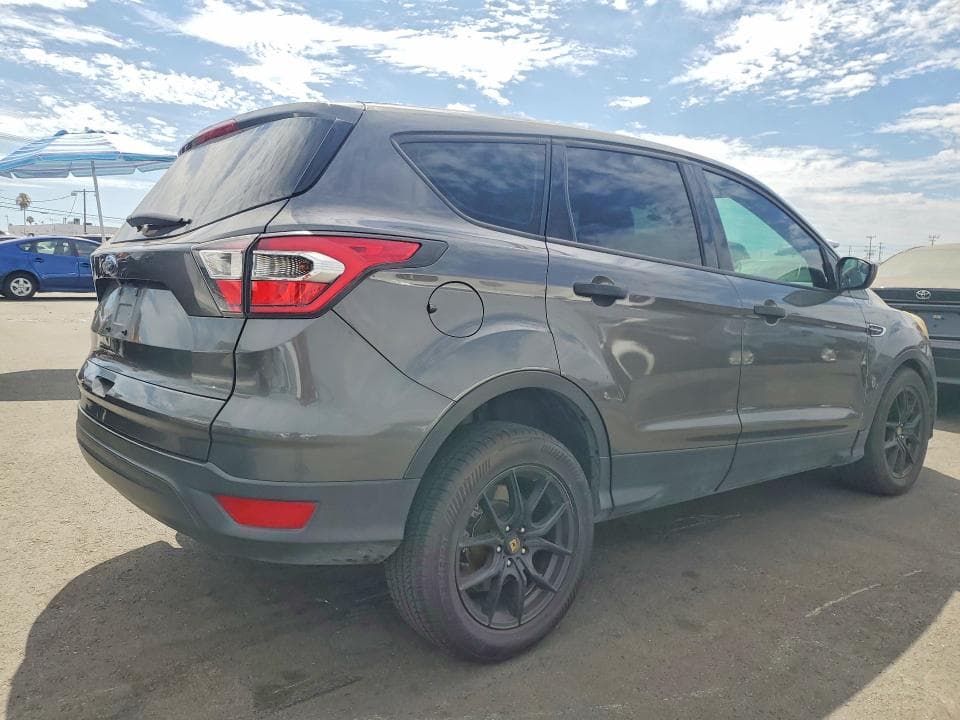 2017 FORD ESCAPE S 3