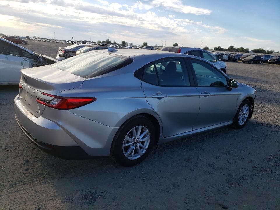 2025 TOYOTA CAMRY LE 3
