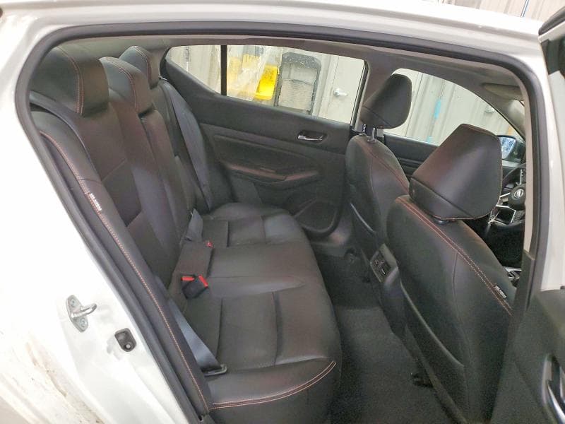 2021 NISSAN ALTIMA SR 10