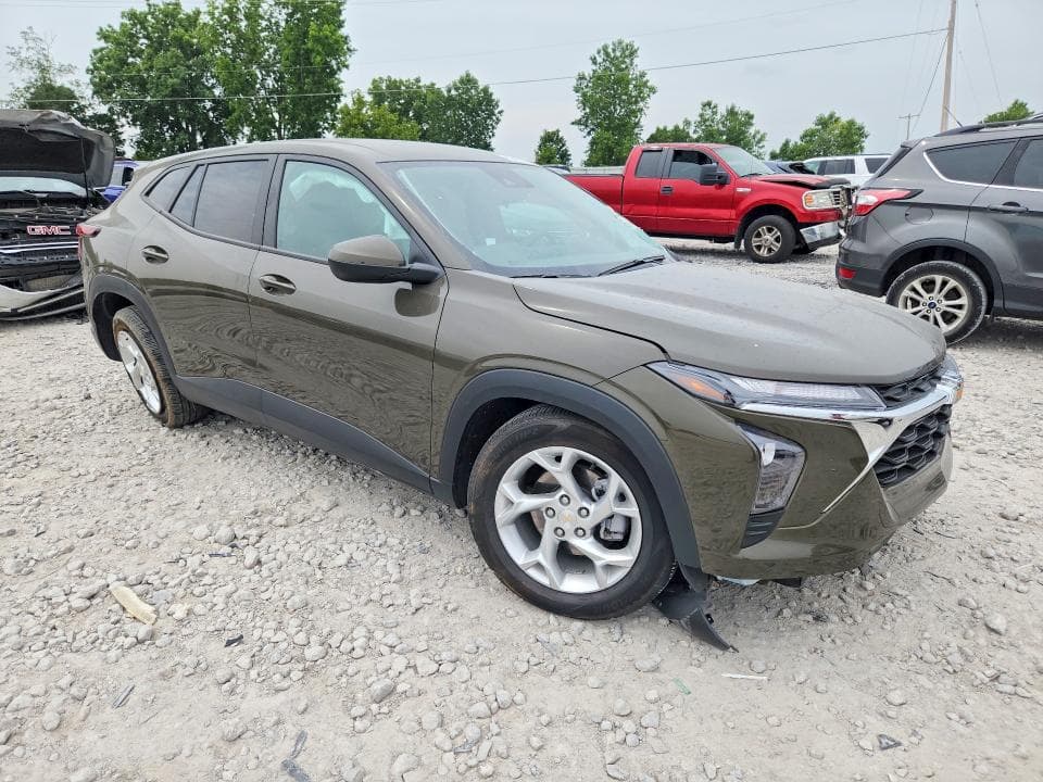 2024 CHEVROLET TRAX LS 4