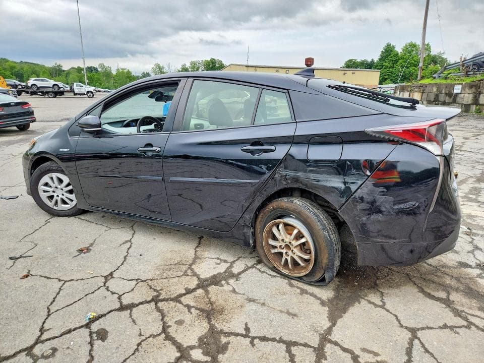 2017 TOYOTA PRIUS TWO 2