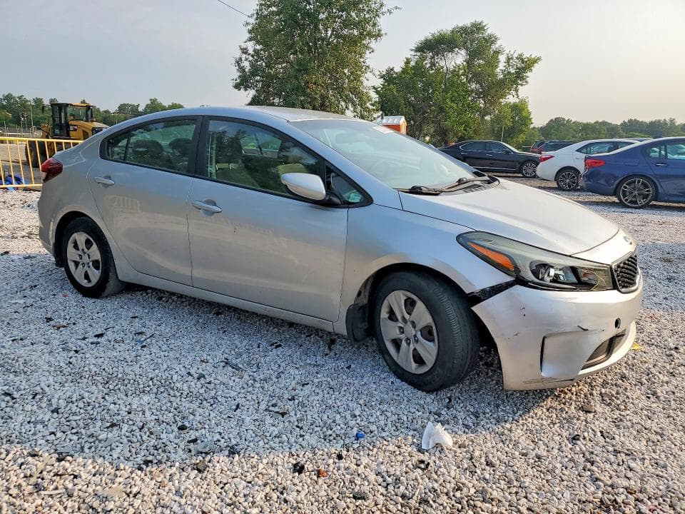 2017 KIA FORTE LX 4