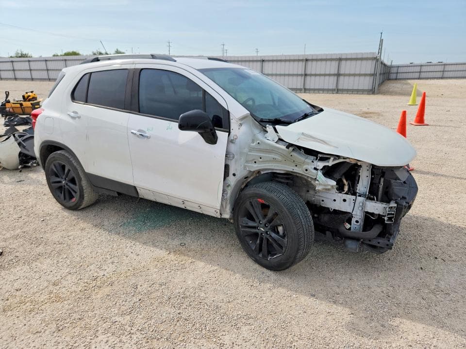 2018 CHEVROLET TRAX 1LT 4