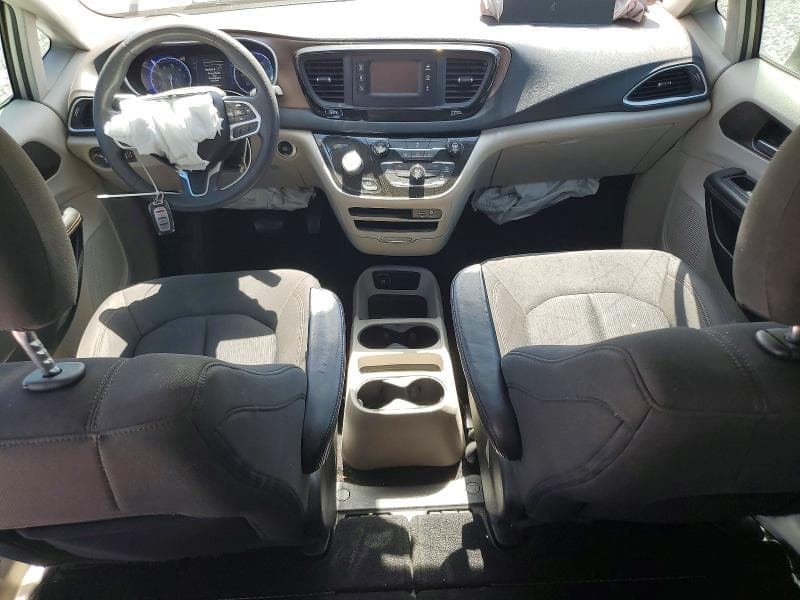 2017 CHRYSLER PACIFICA LX 8