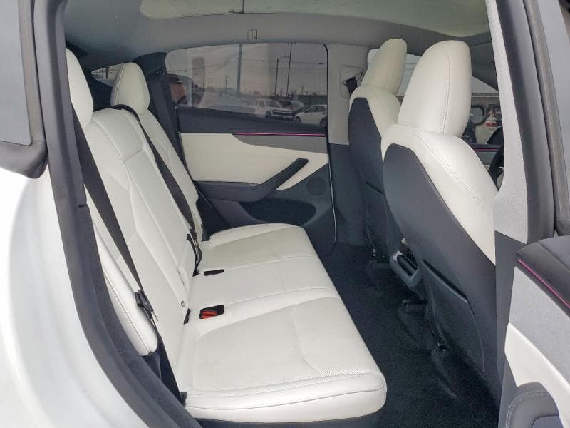 2026 TESLA MODEL Y 10