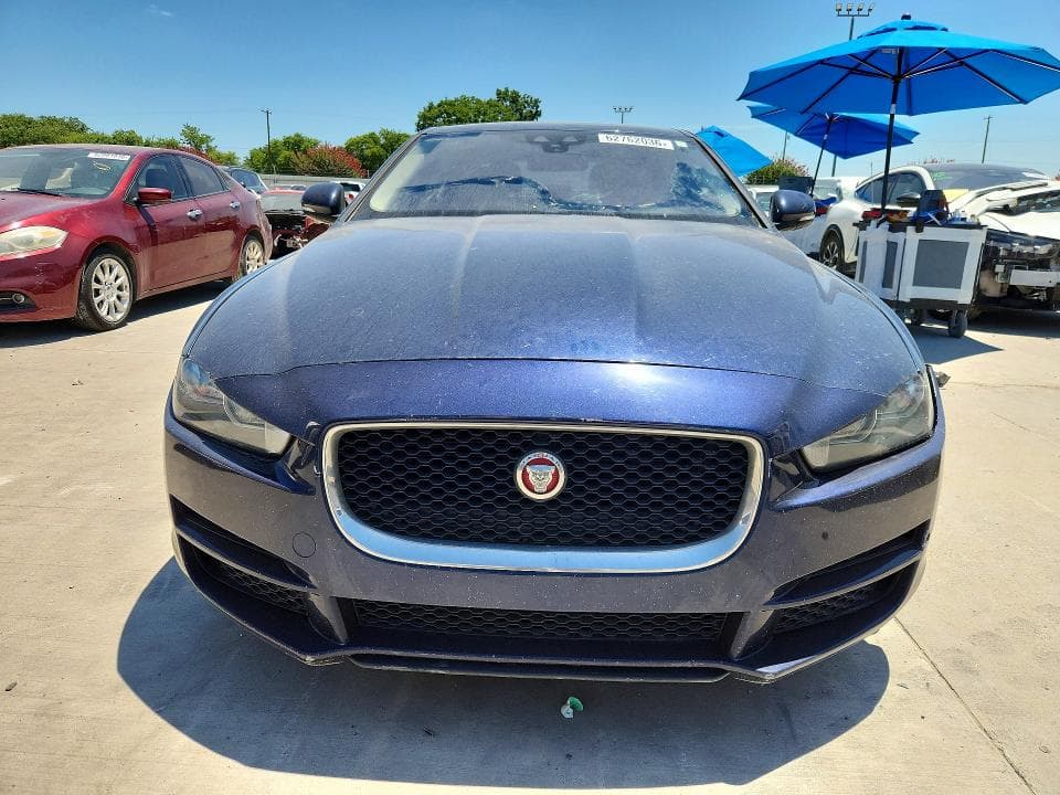 2017 JAGUAR XE PRESTIGE 5