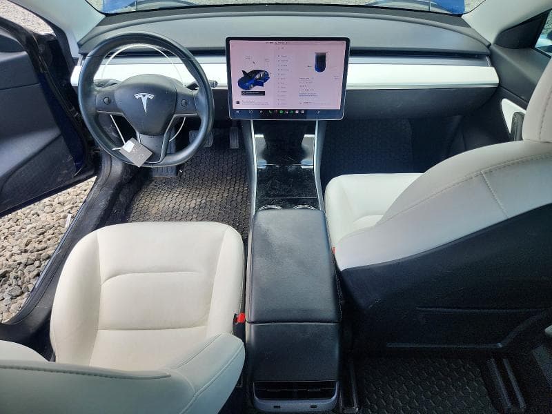 2018 TESLA MODEL 3 8