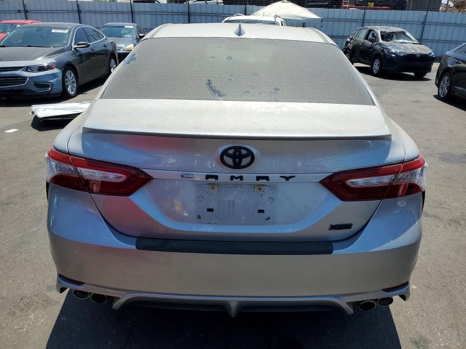 2019 TOYOTA CAMRY XSE 6