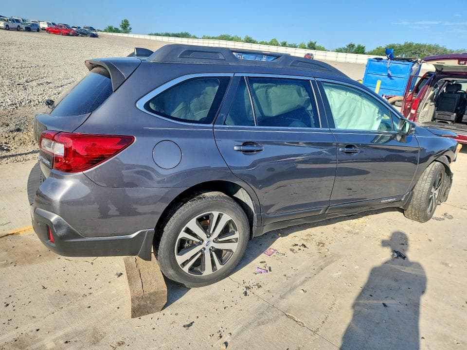 2018 SUBARU OUTBACK 2.5I LIMITED 3