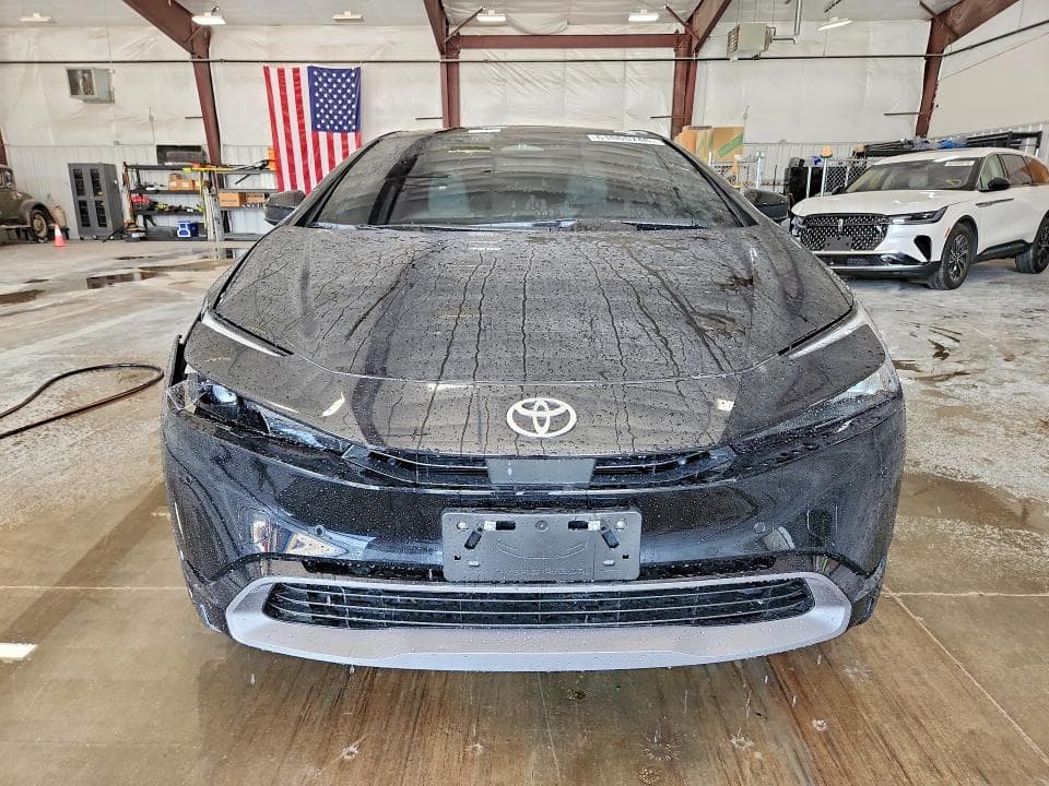 2026 TOYOTA PRIUS XLE 5