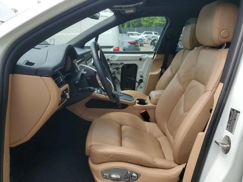 2021 PORSCHE MACAN 7