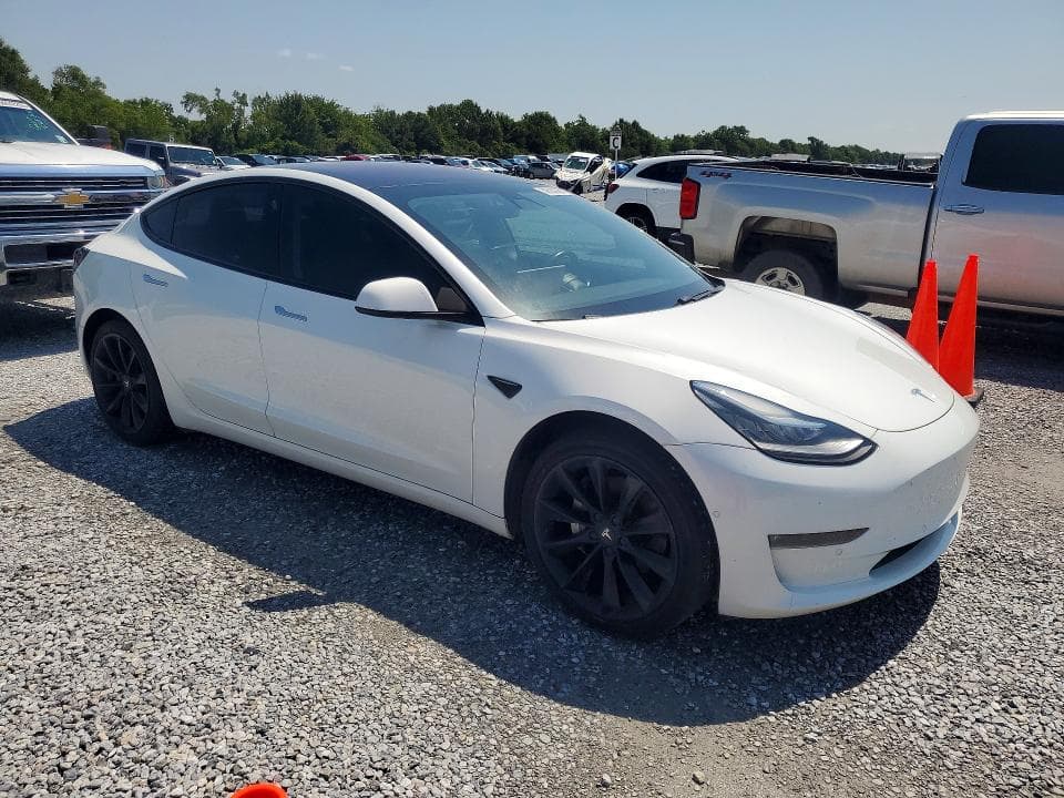 2018 TESLA MODEL 3 4