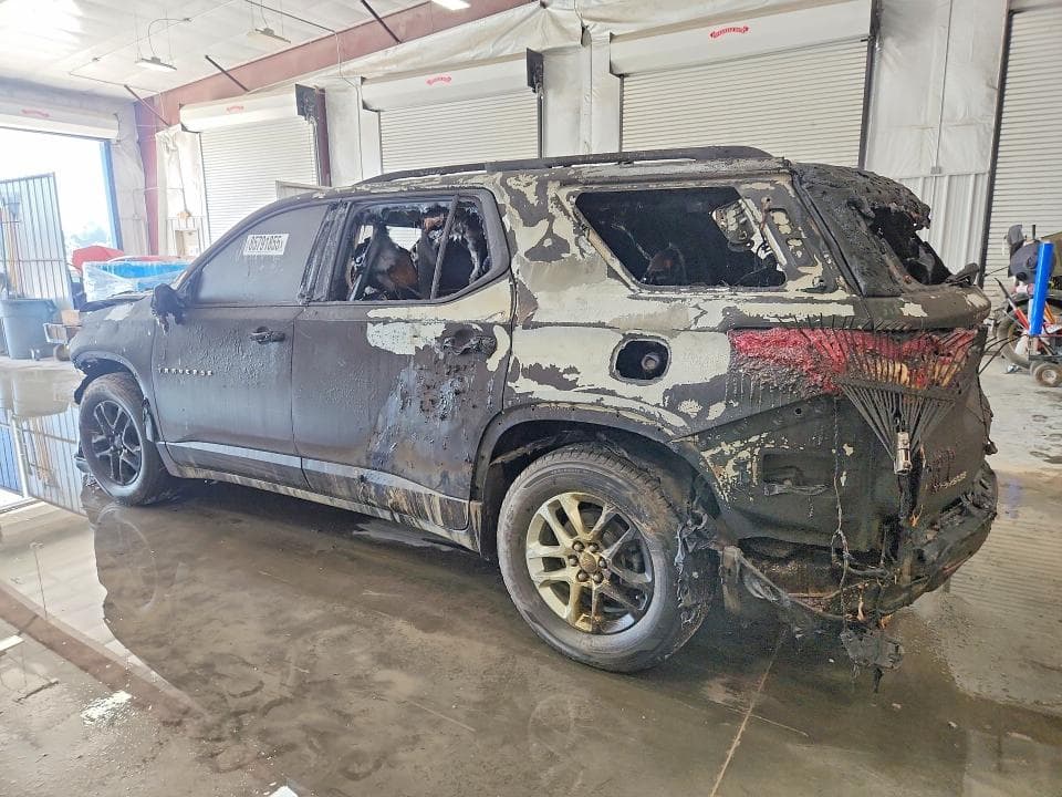 2021 CHEVROLET TRAVERSE LT 2