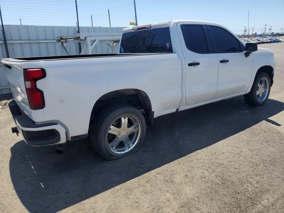 2023 CHEVROLET SILVERADO C1500 CUSTOM 3