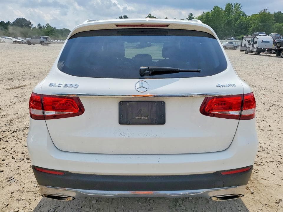 2019 MERCEDES-BENZ GLC 300 4MATIC 6