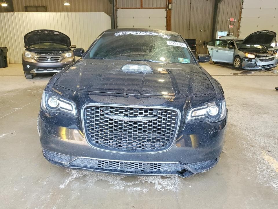 2018 CHRYSLER 300 TOURING 5