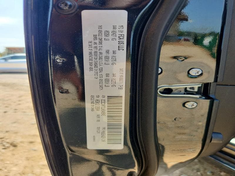 2018 CHRYSLER 300C 12