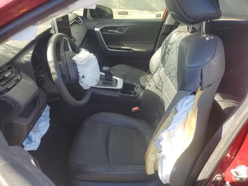 2025 TOYOTA RAV4 XLE PREMIUM 7