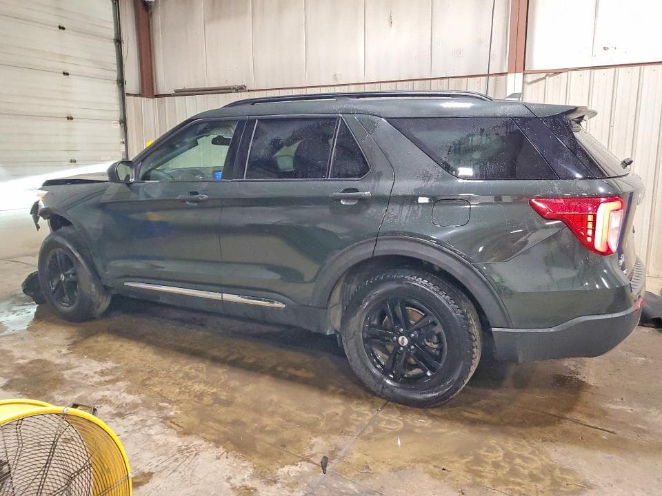 2022 FORD EXPLORER XLT 2