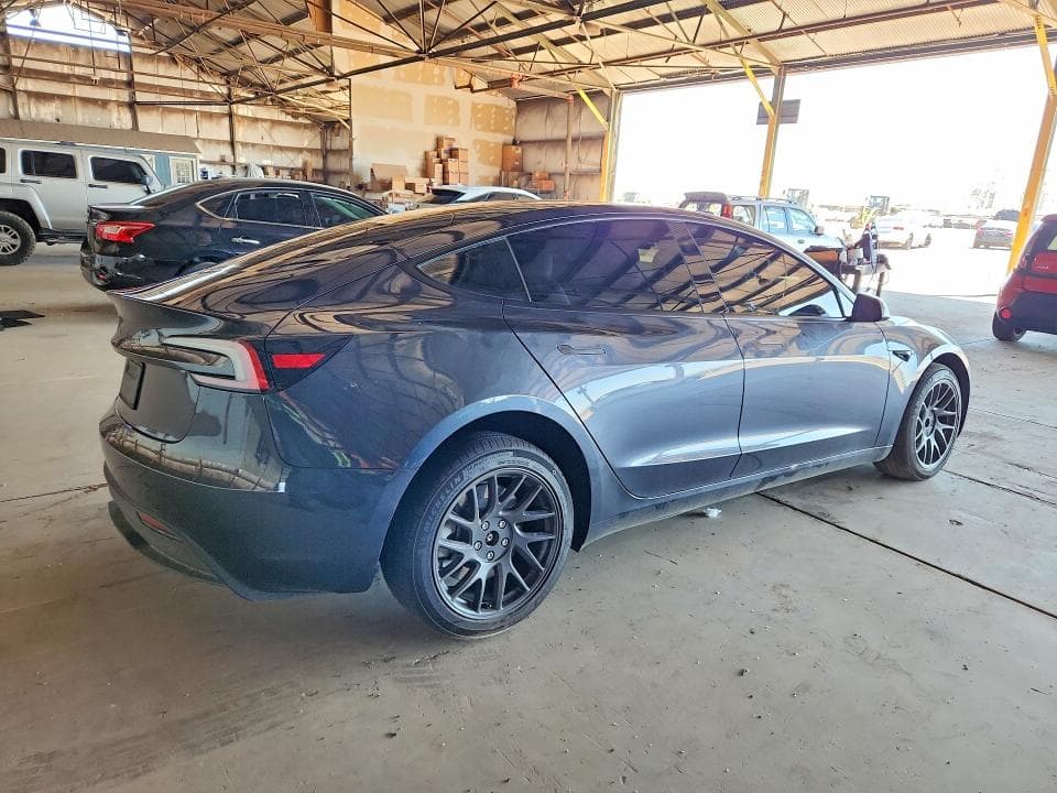 2026 TESLA MODEL 3 3