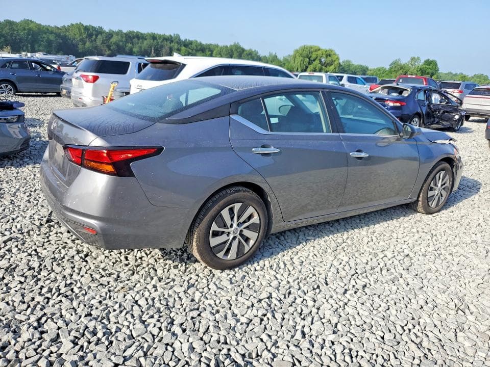 2024 NISSAN ALTIMA S 3