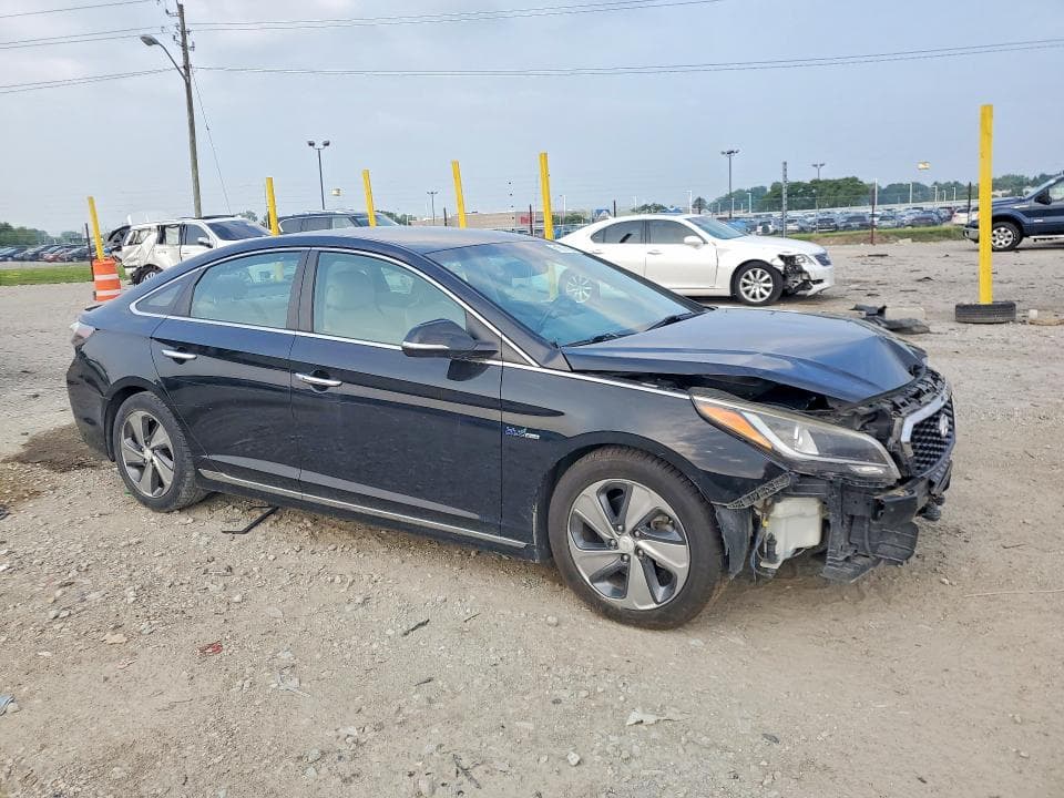 2017 HYUNDAI SONATA HYBRID LIMITED 4