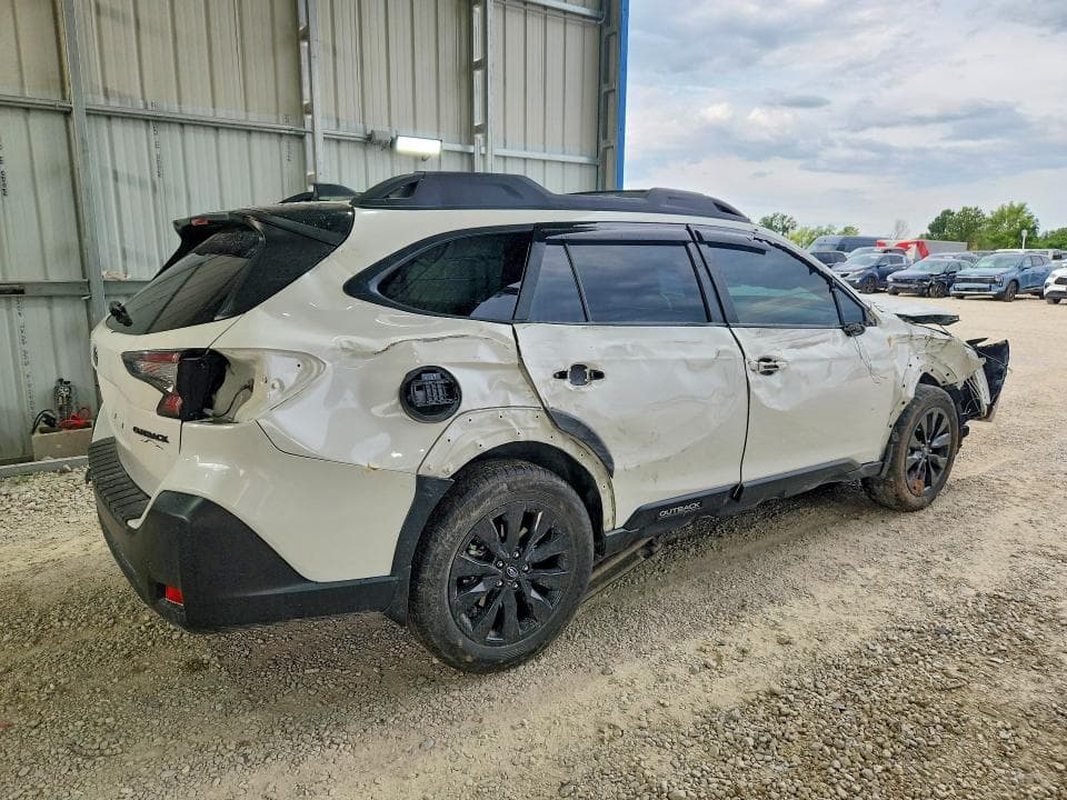 2023 SUBARU OUTBACK ONYX EDITION 3