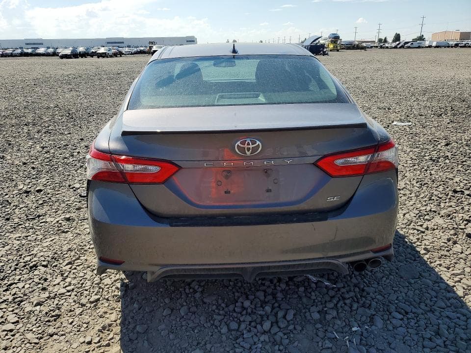 2019 TOYOTA CAMRY SE 6