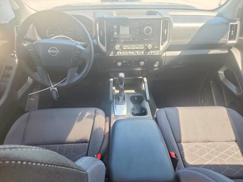2025 NISSAN FRONTIER SV 8