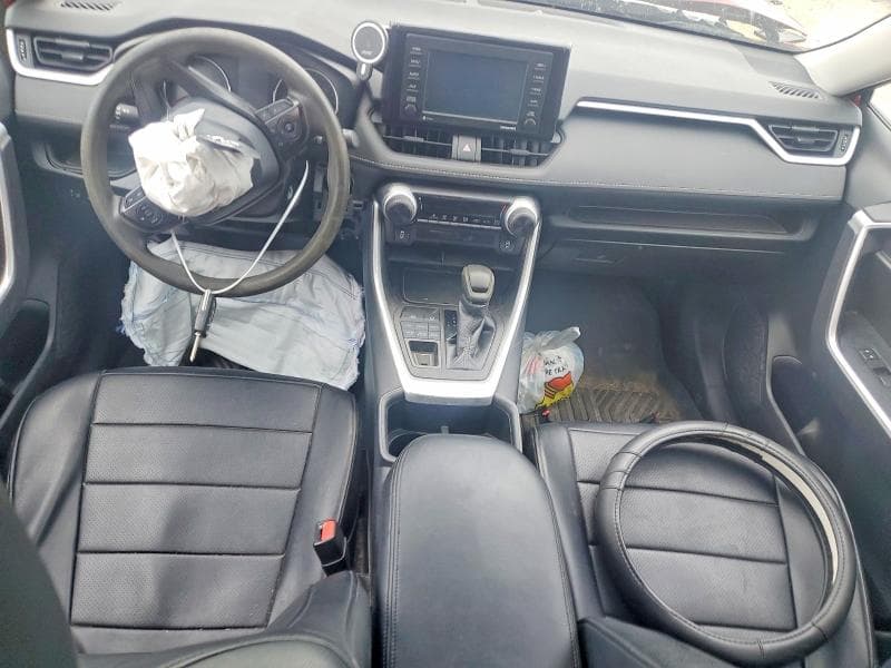 2022 TOYOTA RAV4 LE 8