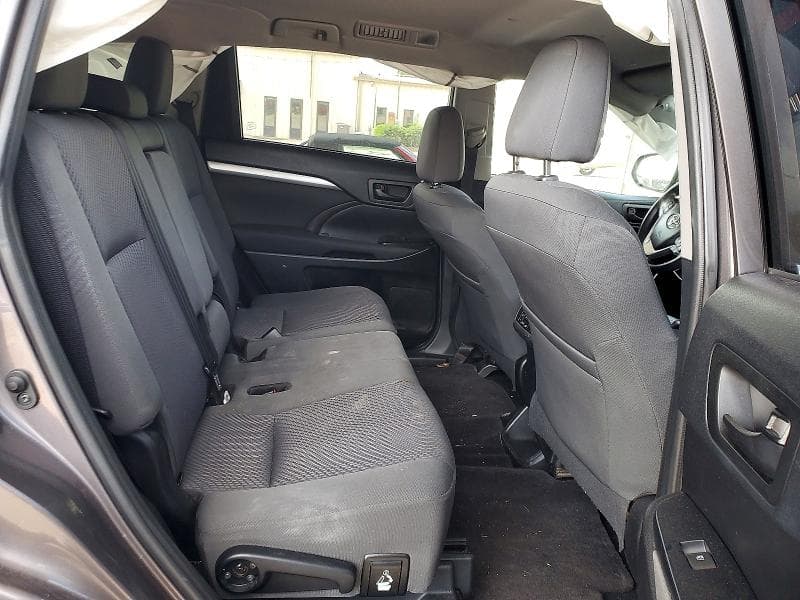 2019 TOYOTA HIGHLANDER LE 10