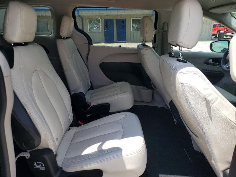 2018 CHRYSLER PACIFICA TOURING PLUS 11