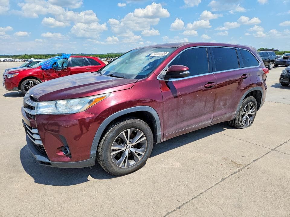 2018 TOYOTA HIGHLANDER LE - 1