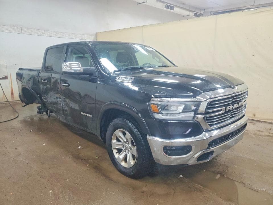 2019 RAM 1500 LARAMIE 4