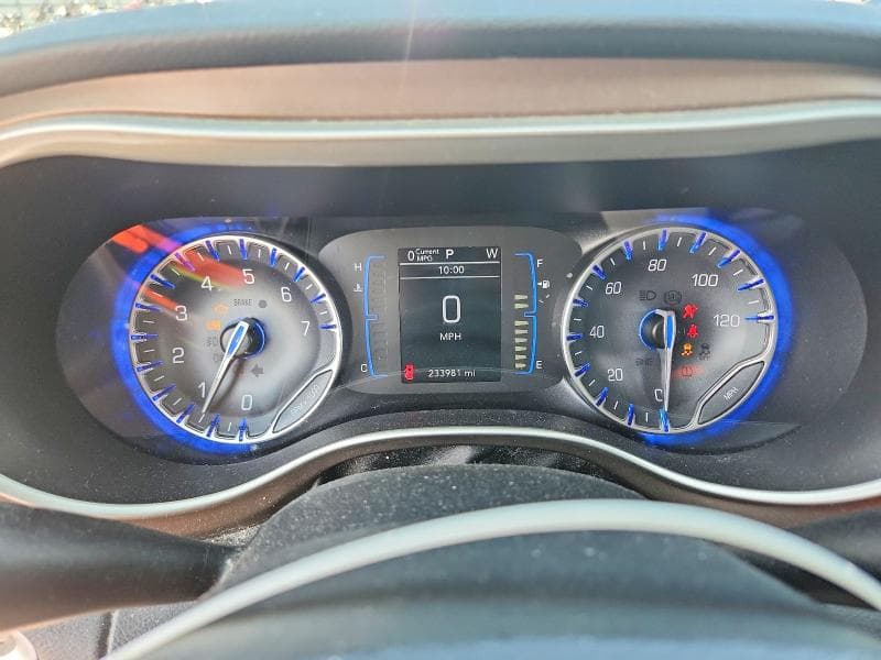 2017 CHRYSLER PACIFICA TOURING 9