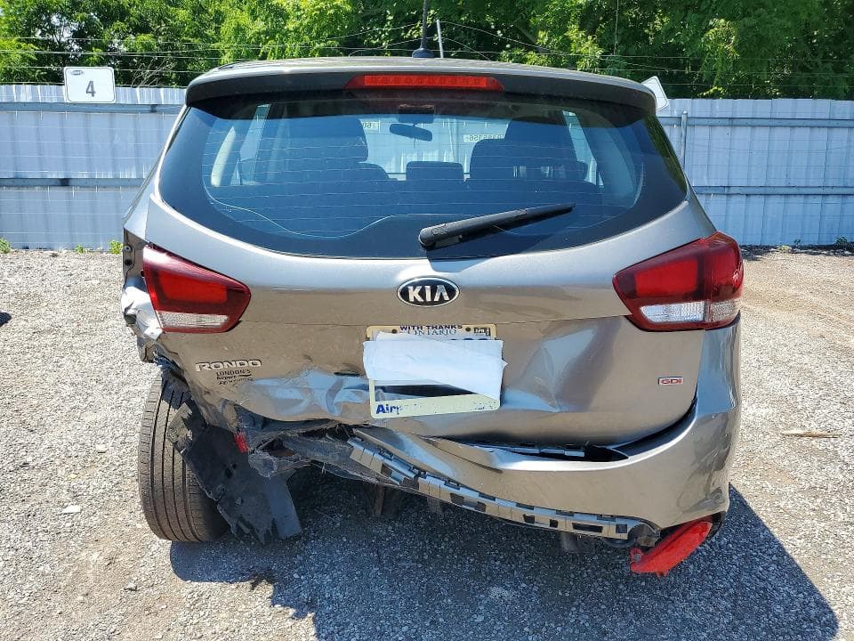 2017 KIA RONDO 6