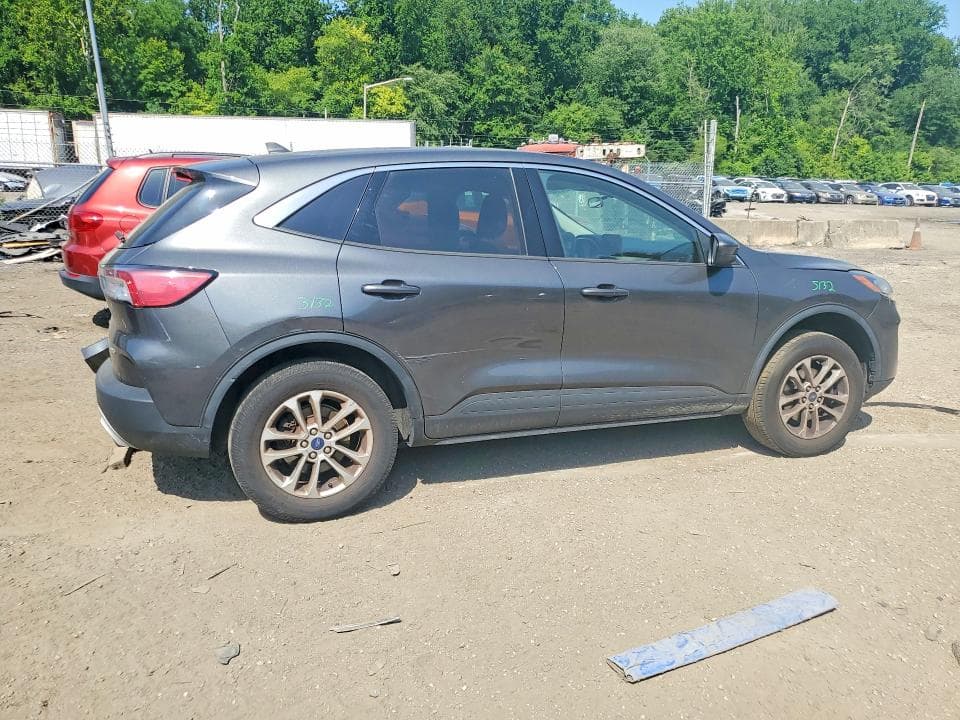 2020 FORD ESCAPE SE 3