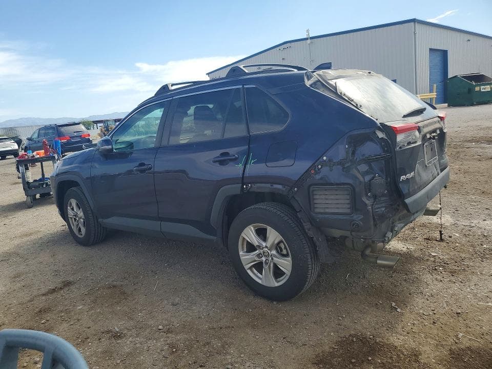2021 TOYOTA RAV4 XLE 2