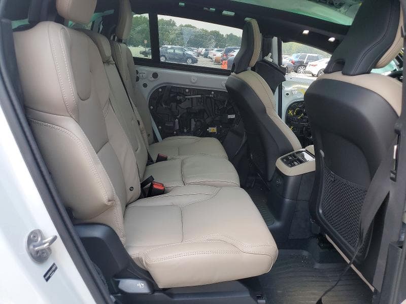 2025 VOLVO XC90 ULTRA 11
