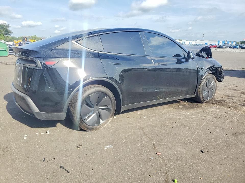 2026 TESLA MODEL Y 3