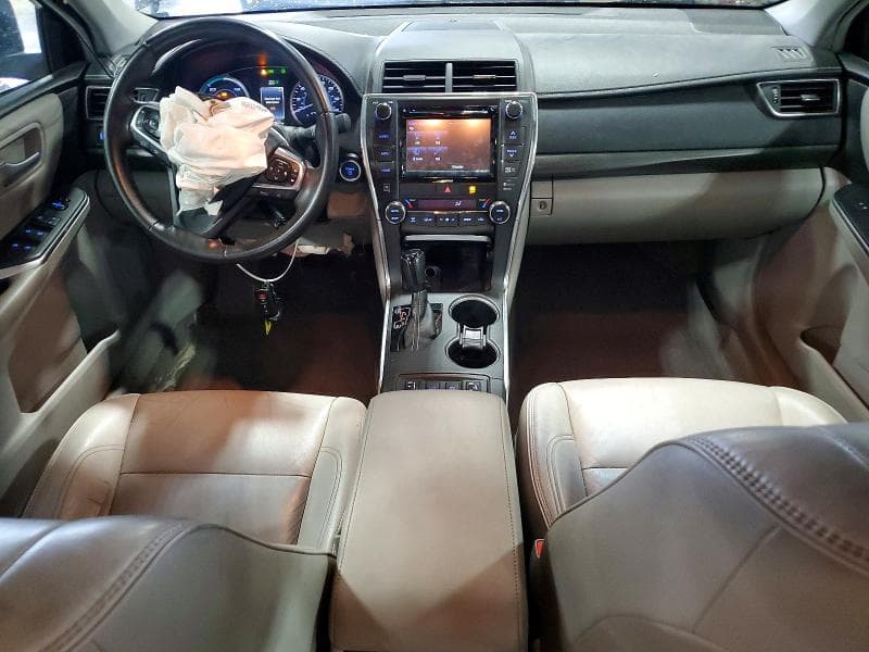 2017 TOYOTA CAMRY HYBRID XLE 8